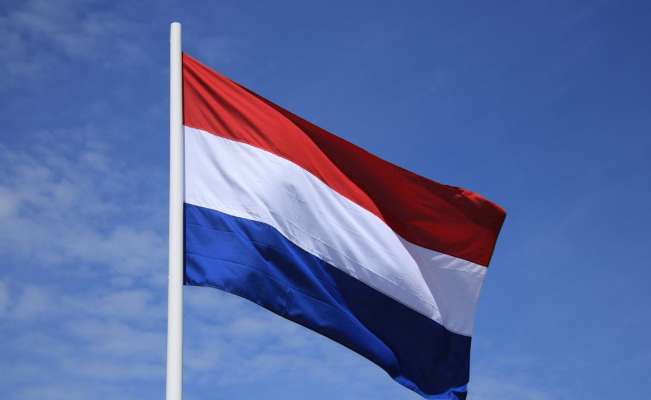 السلطات الهولندية: 13 إصابة بالمتحور الجديد "أوميكرون" بين مسافرين في رحلات من جنوب أفريقيا