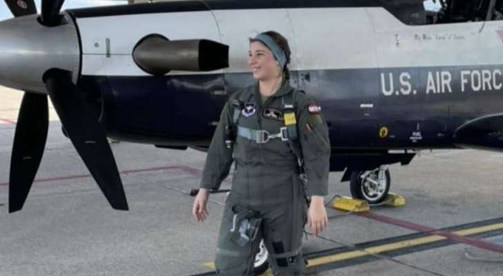 جنى صادرأوّل امرأة في الجيش تقود طائرة حربية هجومية