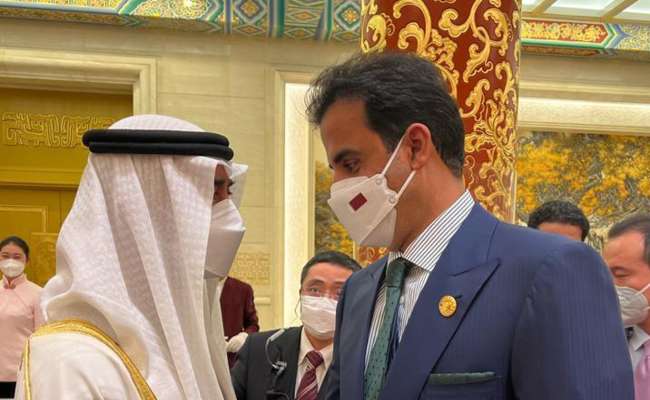 أمير قطر التقى ولي عهد أبوظبي في الصين للمرة الأولى منذ الأزمة الخليجية عام 2017