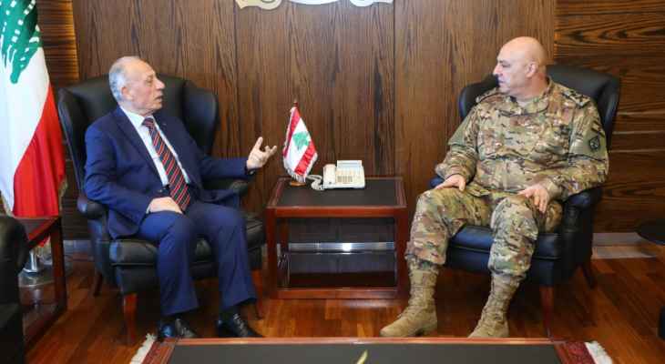 وزير الدفاع بحث مع قائد الجيش بالوضع الأمني وتوافق على الاستحقاقات التي تخص المؤسسة العسكرية