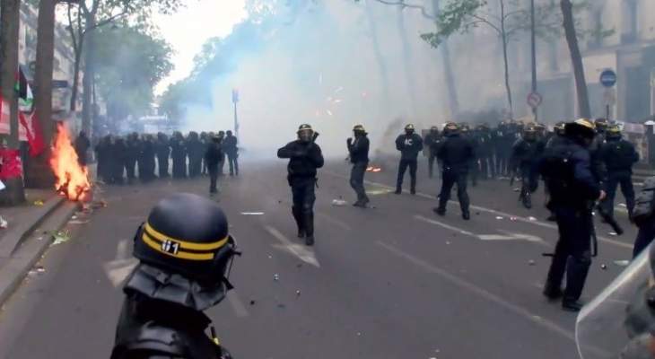 الشرطة الفرنسية تطلق الغاز المسيل للدموع لتفرقة المتظاهرين وسط باريس