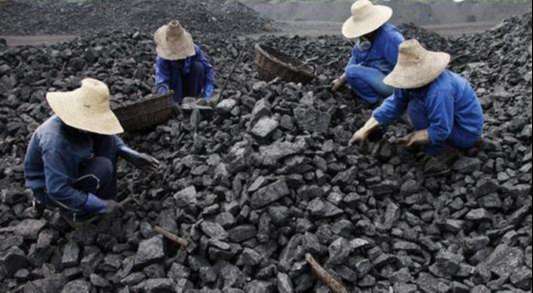 "تاس" الروسية: إجلاء نحو 140 عاملاً من منجم للفحم بعد إنطلاق أجهزة الإنذار بالحريق