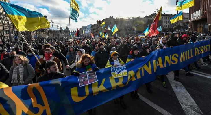 مظاهرات حاشدة في كييف رفضًا لسيناريو الحرب