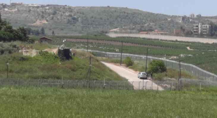"النشرة": دورية اسرائيلية مشطت الطريق العسكري بمحاذاة الجدار العازل انطلاقا من محور تلال العديسة