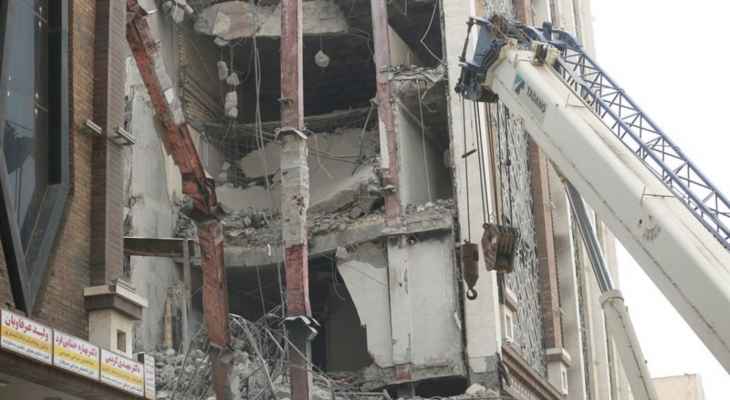 وكالة الأنباء الإيرانية: ارتفاع قتلى المبنى المنهار في مدينة آبادان إلى 10