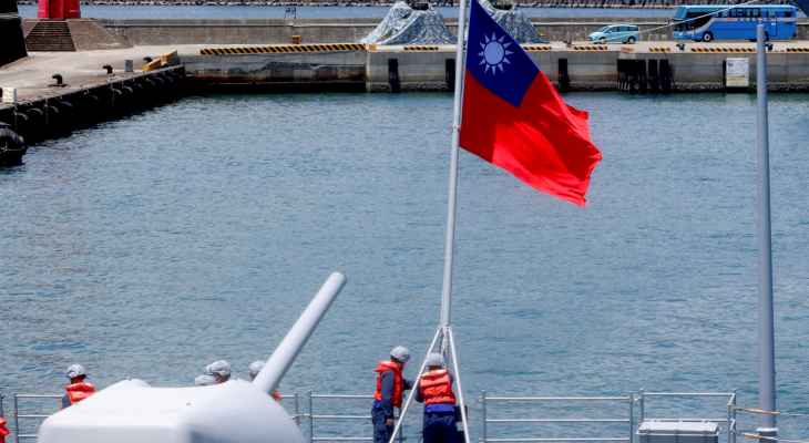 الدفاع التايوانية: رصدنا 10 سفن حربية صينية حول مضيق تايوان و33 مقاتلة