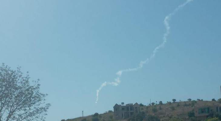 النشرة: الجيش الإسرائيلي ألقى قنبلتين مضيئتين مقابل كروم الشروقي بميس الجبل