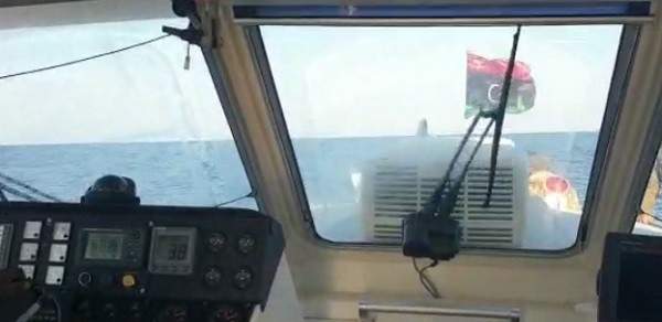 الجيش الوطني الليبي يعلن جر سفينة تركية الى ميناء رأس الهلال شرقي ليبيا  