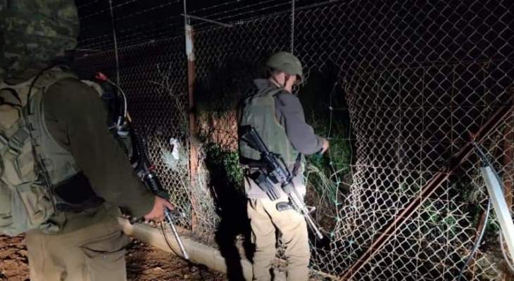 الجيش الإسرائيلي يتفقد الخروقات في السياج على الحدود مع لبنان