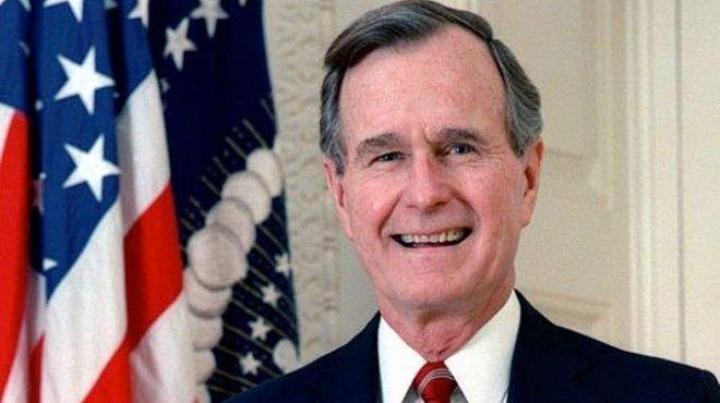 جورج بوش الاب سيصوت لكلينتون