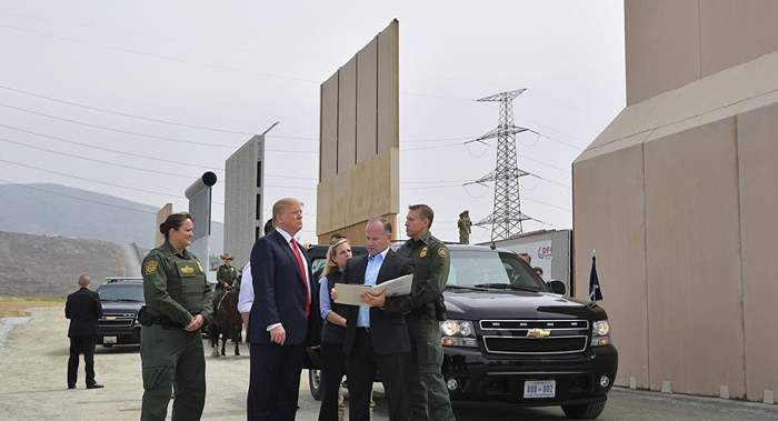 ترامب يزور إل باسو الحدوديّة: بناء الجدار مع المكسيك سيجعل "أميركا عظيمة مجدّداً"