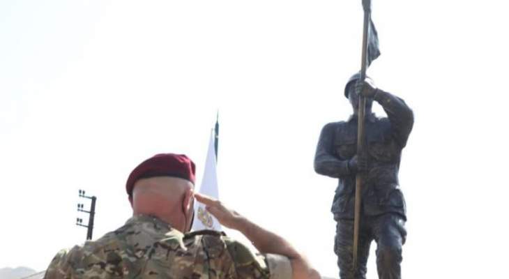 قائد الجيش دشّن نصباً تذكارياً تخليداً لذكرى شهداء فجر الجرود