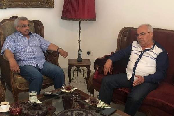 سعد التقى الصحافي محمد صالح واطلع منه على ملابسات توقيفه باليونان