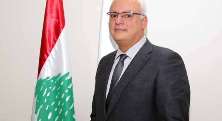 القرم يغادر للمشاركة باجتماع مجلس الوزراء العرب للاتصالات والمعلومات في مصر