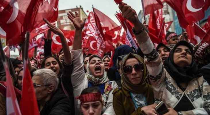 مظاهرات في تركيا ضد أردوغان بعد الانهيار الكبير بسعر الليرة التركية مقابل الدولار