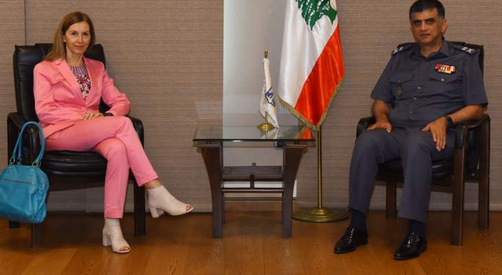 عثمان التقى سفيرة ايطاليا وعرض معها الاوضاع العامة