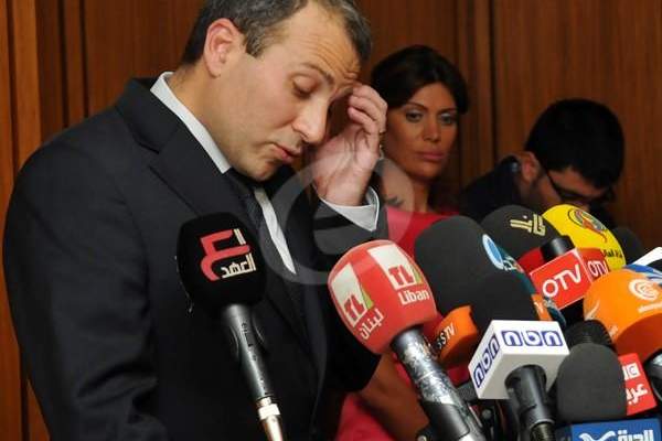 باسيل يرافق جثامين ضحايا الطائرة الجزائرية المنكوبة من باريس الى بيروت اليوم 