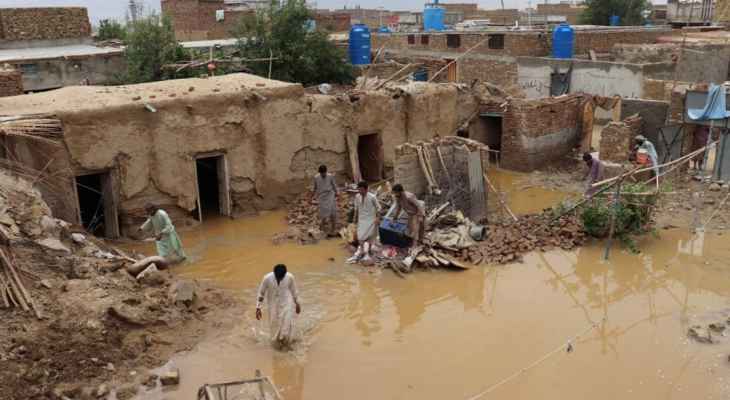 "رويترز": عشرات الآلاف من الأشخاص فروا من منازلهم بشمال باكستان بسبب السيول