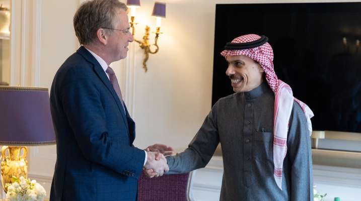 خارجية السعودية: بن فرحان ناقش مع باتريك دوريل في باريس المستجدات الإقليمية والدولية