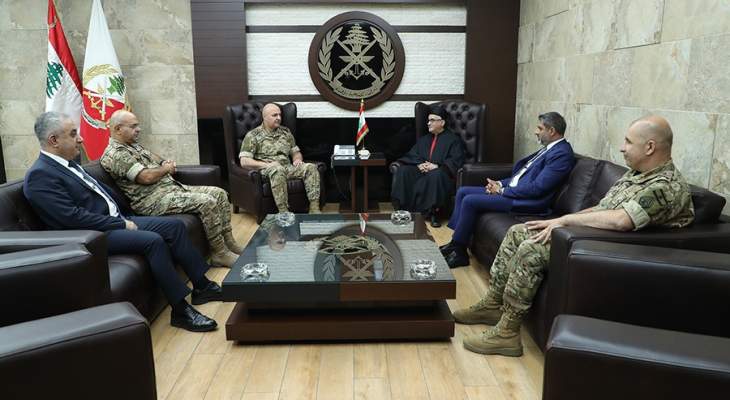 قائد الجيش التقى عبد الساتر موفدا من الراعي لتأكيد دعم بكركي للجيش ووقوفها إلى جانبه
