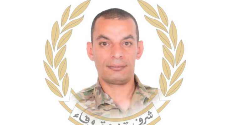 قيادة الجيش تنعى الرقيب الشهيد محمد الحسيني الذي تعرض لإطلاق نار أثناء اشتباكات مع مهربين شمالا