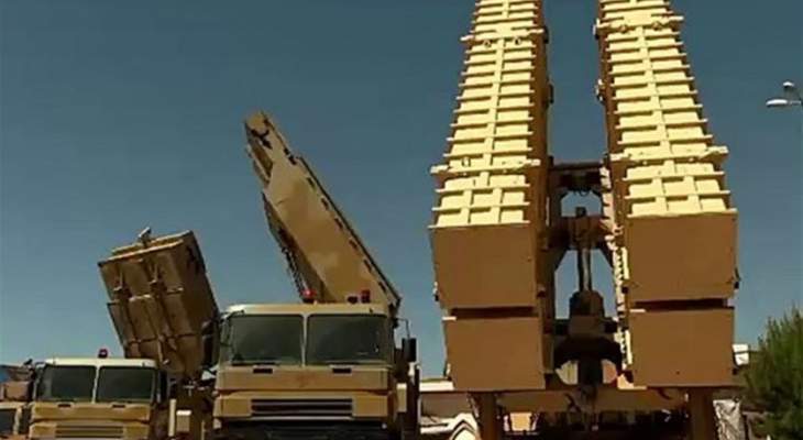 إيران تكشف عن نظام صاروخي تم تصنيعه محلياً