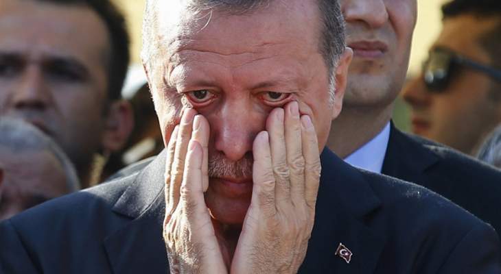 أردوغان فقد الوعي أثناء أدائه لصلاة العيد بمسجد في إسطنبول