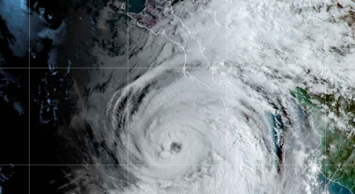المركز الأميركي للأعاصير: العاصفة "جوليا" تتحول إلى إعصار وتتجه نحو الساحل الشرقي لأميركا الوسطى