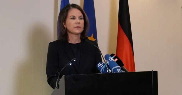 وزيرة الخارجية الألمانية تطالب إسرائيل وحماس بوقف إطلاق نار إنساني فوري