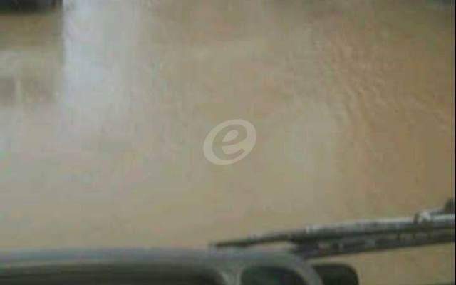 النشرة: اعاقة السير بسبب ارتفاع منسوب المياه عند مفرق ببنين- عكار