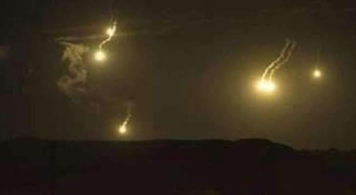 قنابل إسرائيلية مضيئة في أجواء رأس الناقورة وتحليق للطيران الاستطلاعي فوق القطاع الغربي