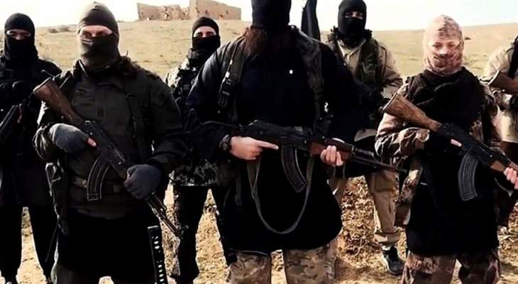 الأخبار:قيادة الرقة بداعش توبخ قائد مجموعة القاع لكشفه خط الجرود-القاع