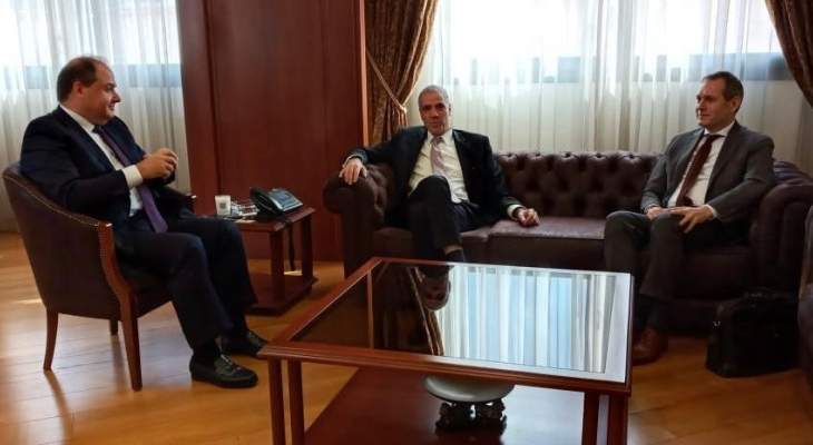 عربيد التقى سفير الاتحاد الأوروبي وبحث معه مخاطر الوضع الاقتصادي 