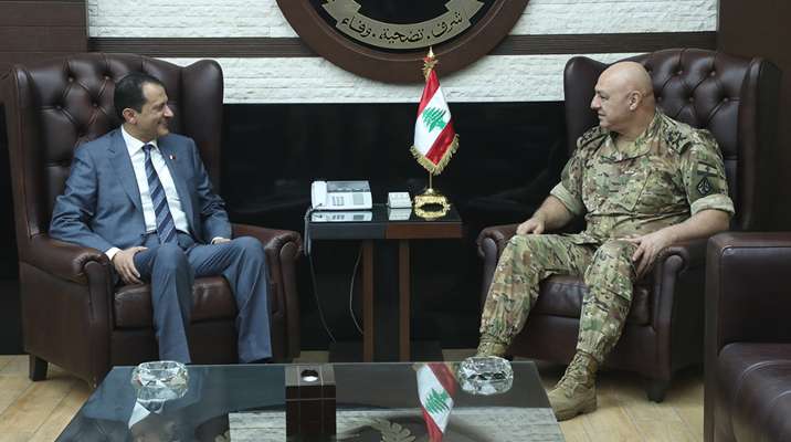 سفير قطر زار قائد الجيش مؤكدًا استمرار دعم بلاده للبنان والجيش بظل الظروف الراهنة