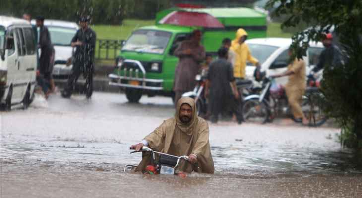 ارتفاع حصيلة قتلى الفيضانات في باكستان إلى 98