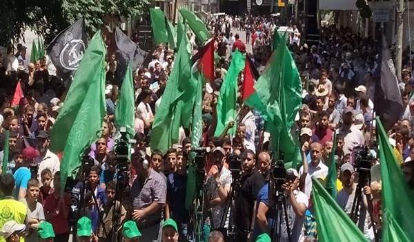 حماس تنظم مسيرة في خانيونس رفضًا لمخططات الضم