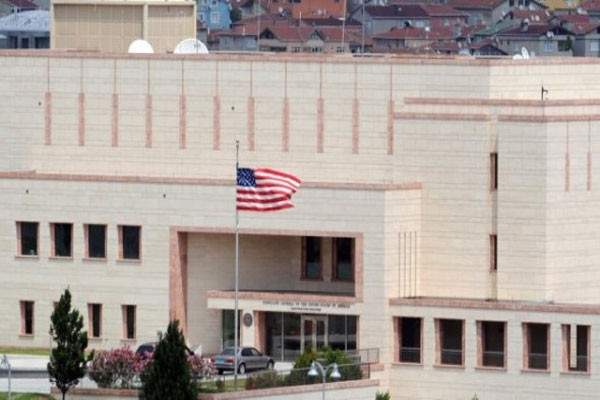 تمديد سجن موظف تركي في القنصلية الأميركية متهم بالتجسس