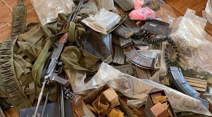 الجيش: مقتل مطلوب خلال عمليات دهم معامل تصنيع المخدرات في حورتعلا – البقاع