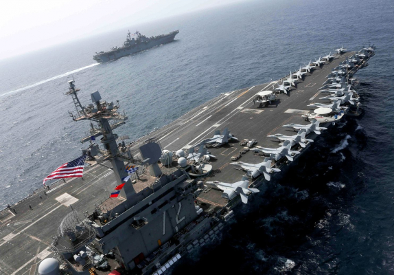 المتحدث باسم الأسطول الخامس الأميركي: لم يحدث أي تفاعل غير آمن بين البحرية الأميركية والسفن الإيرانية