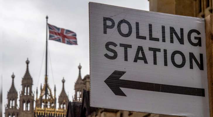 إغلاق مراكز الاقتراع بالانتخابات التشريعية البريطانية واستطلاعات تظهر فوز حزب العمال