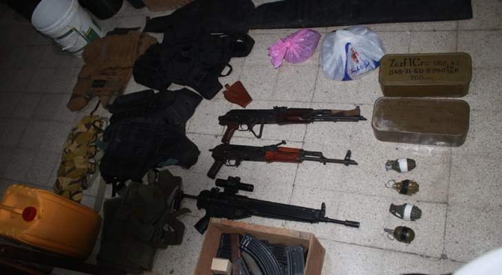 الجيش: ضبط كمية من الأسلحة الحربية في منطقة سوق السمك ـــ طرابلس