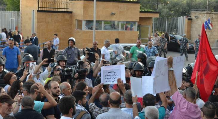 اعتصام أمام السفارة الفرنسية للمطالبة بالإفراج عن جورج عبدالله