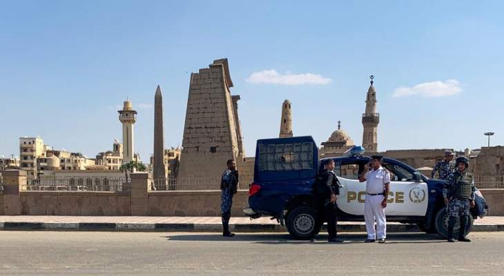 الأمن المصري كشف على &quot;جسم غريب&quot; بمحكمة بالجيزة بعد إخلائها