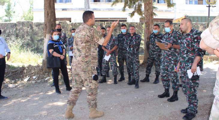 جلسات تدريب عناصر من افواج الاطفاء والدفاع المدني حول التوعية على مخاطر الالغام