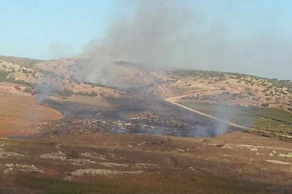 النشرة: اندلاع حريق في خراج بلدة مارون الراس الحدودية مع اسرائيل