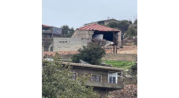 انهيار منزل في بلدة عين عطا- قضاء راشيا الوادي جراء الهزة الأرضية ولا ضحايا