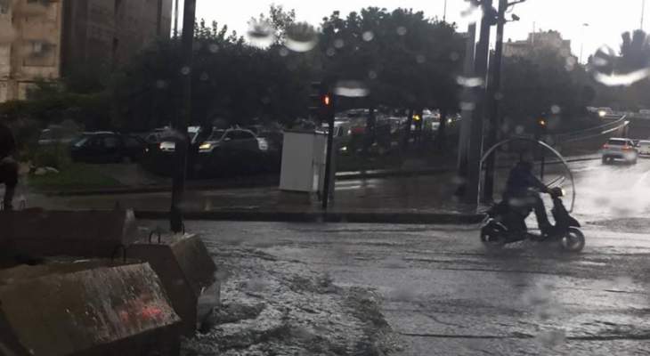 النشرة: فيضانات في منطقة سبيرز- برج المر بسبب غزارة الأمطار