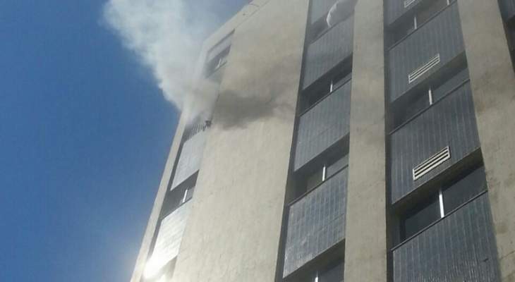 النشرة: حريق في الطابق السابع لمستشفى دلاعة في صيدا