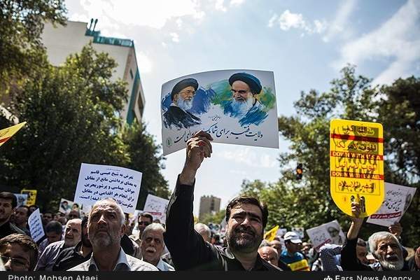 مسيرات احتجاجية في ايران تندد بجرائم آل سعود وآل خليفة