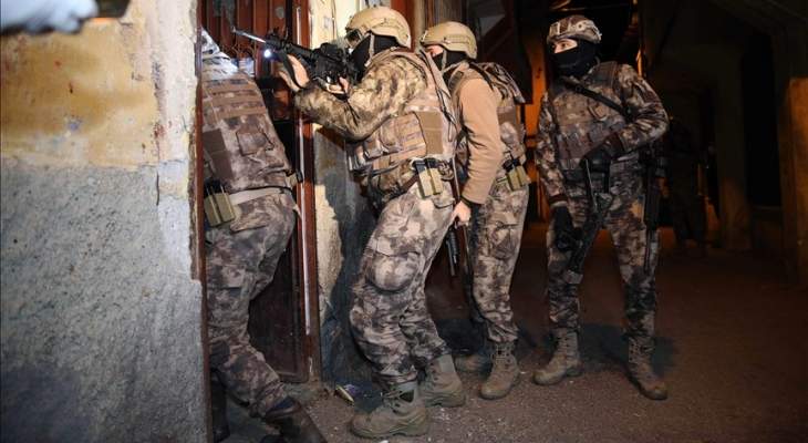 الأمن التركي أوقف 3 أشخاص يشتبه في انتمائهم لداعش خلال عملية بولاية أضنة